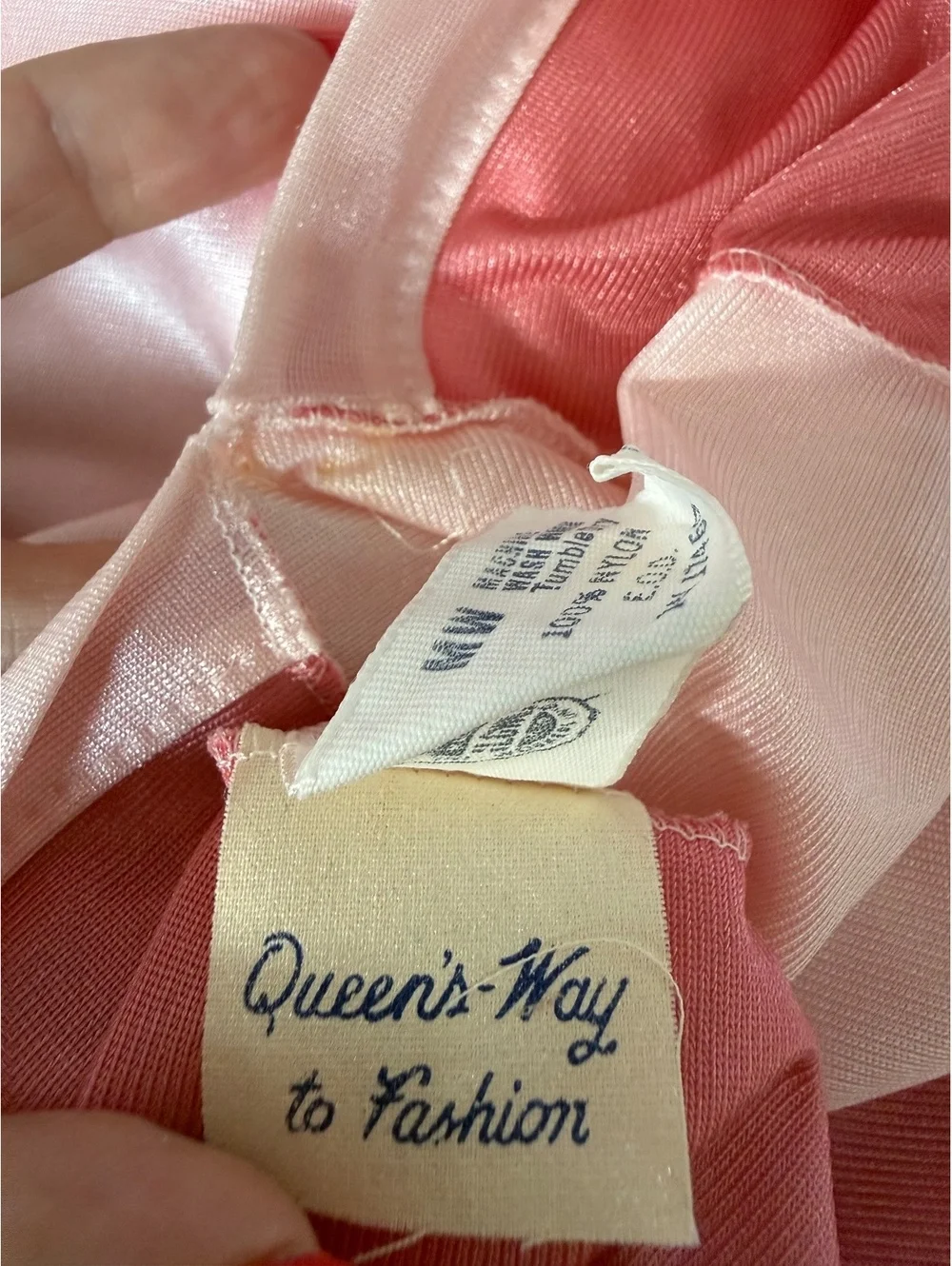Vintage Queen’s Way to Fashion Pink Satin Lounge Set Women’s M Two Piece